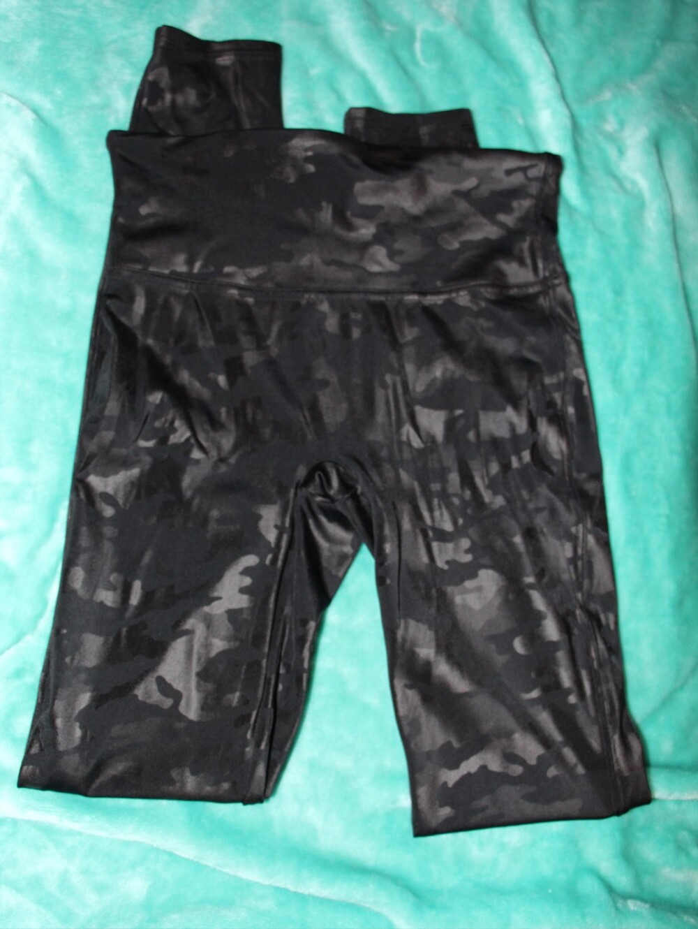 Women's Black Spanx Leggings Size Small - Picture 7 of 8
